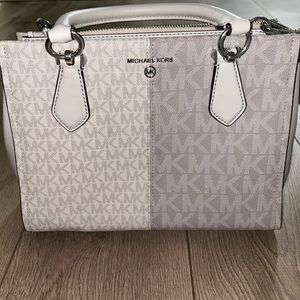 Michael Kors Satchel Logo purse